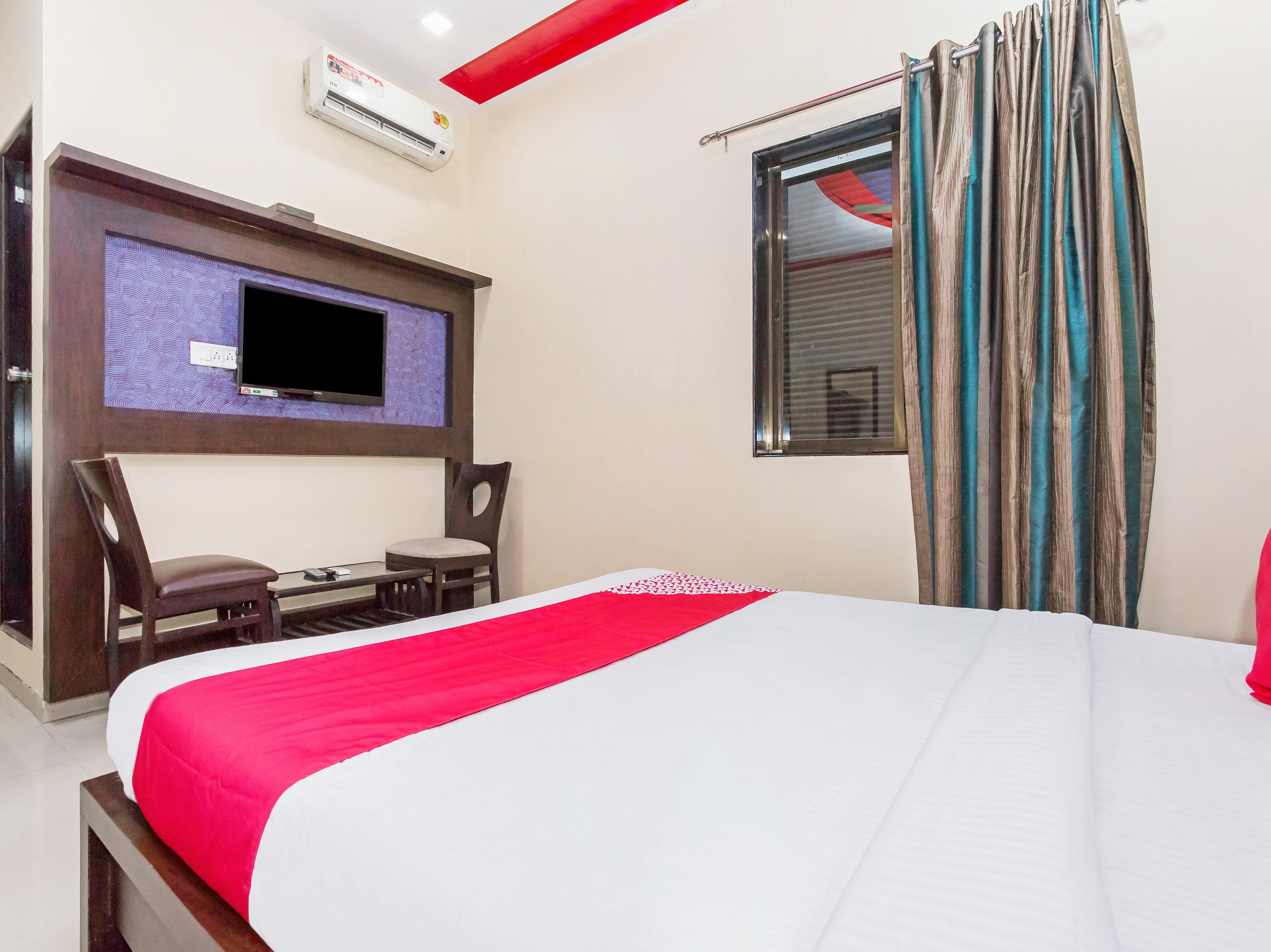 Hotel Adore Palace Mumbai Exterior photo
