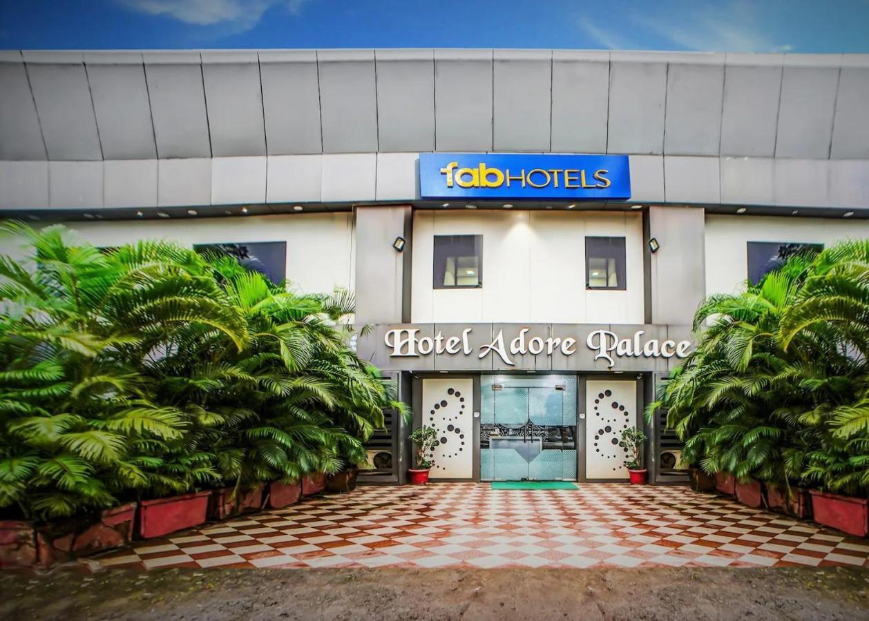Hotel Adore Palace Mumbai Exterior photo